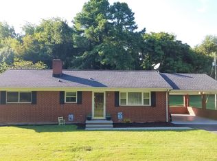 2425 Daleton Rd NE, Roanoke, VA 24012