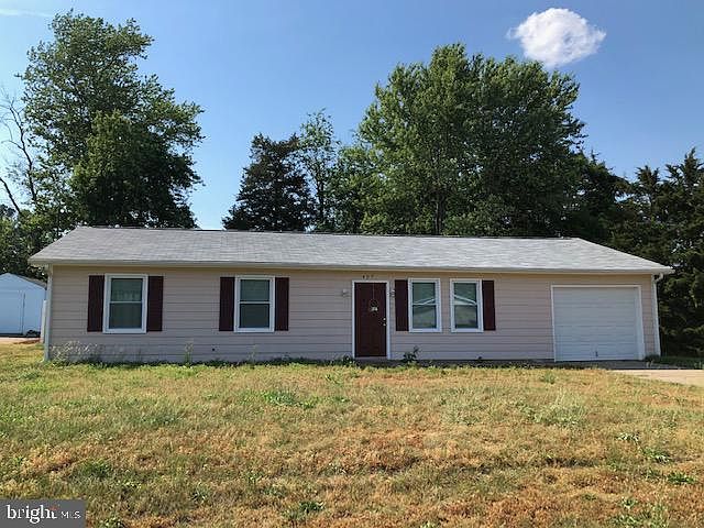 1st image of 407 S Brooks Dr