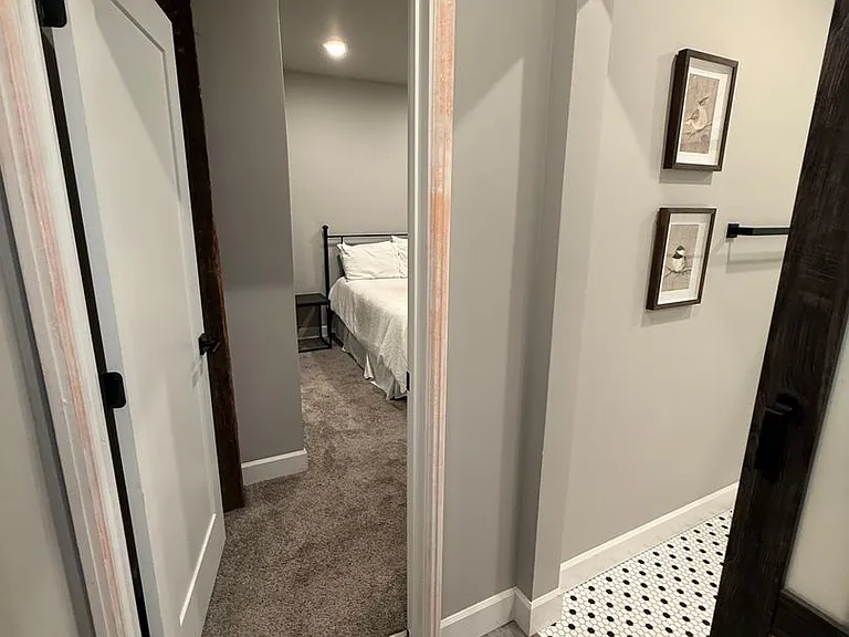 305 N Alaska St — Photo 16