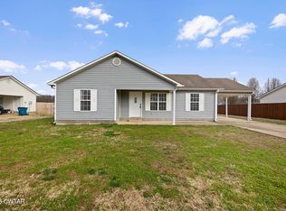 13 S Craves Cir, Bells, TN 38006