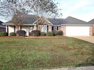 294 Cherry Bark Dr, Brandon, MS 39047