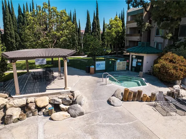 12141 Centralia St Unit 208, Lakewood, CA 90715