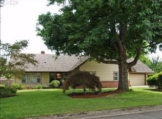615 Elwood Dr, Eugene, OR 97401