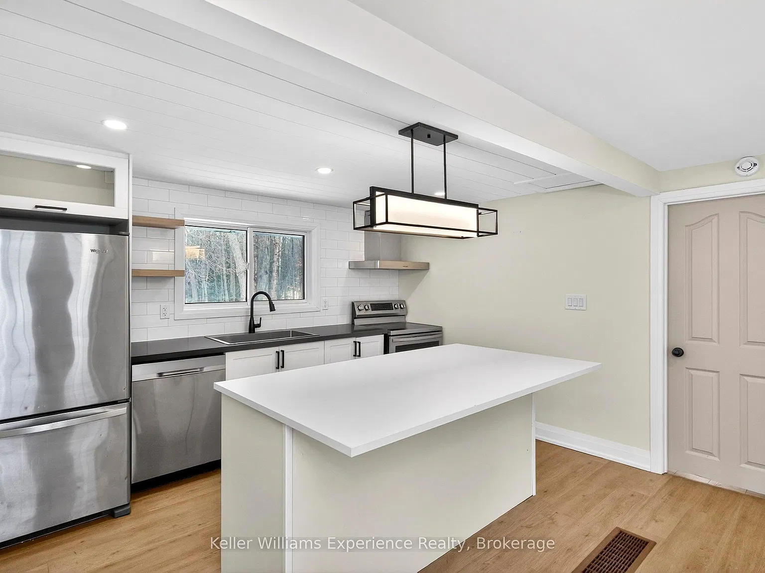 4 bed, $3,100 — Photo 4