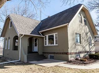 2710 12th Ave SW, Cedar Rapids, IA 52404