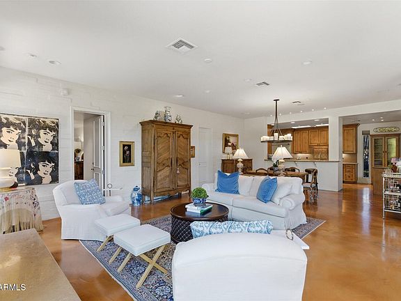 3rd image of 5652 N SCOTTSDALE Road