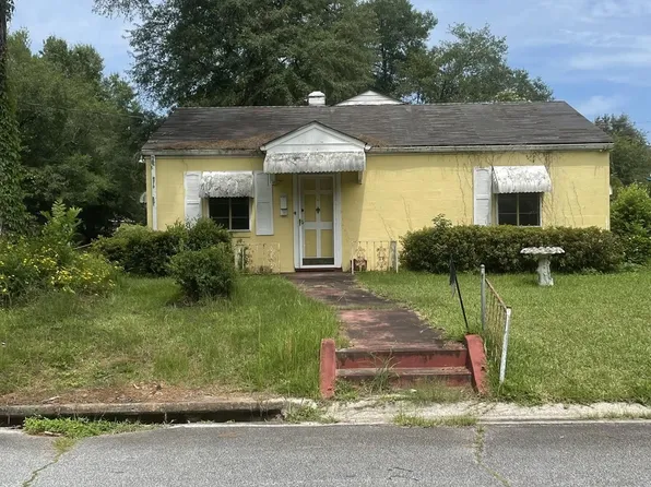 300 Blackwell St, Waycross, GA 31501