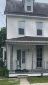413 Railroad Ave, Pen Argyl, PA, 18072