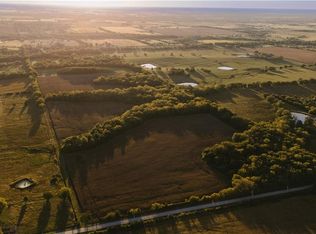 Metcalf Rd, Louisburg, KS 66053