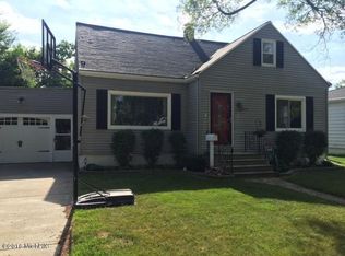 2715 Willa Dr, Saint Joseph, MI 49085