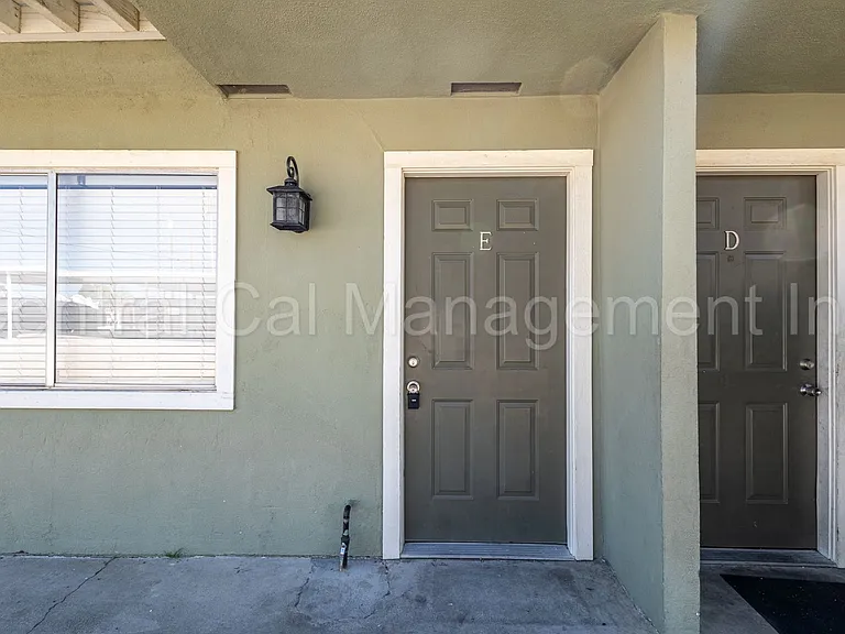 930 Day Ave. — Photo 3