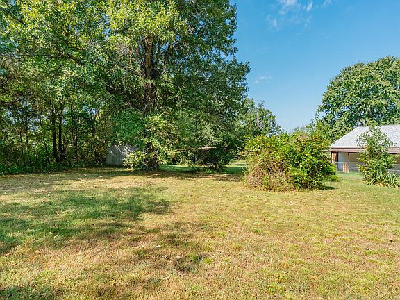 4th image of 2395 Beulah Rd