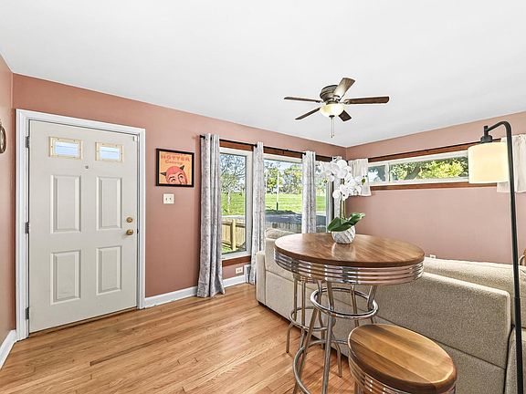 3rd image of 505 W Waterford AVENUE