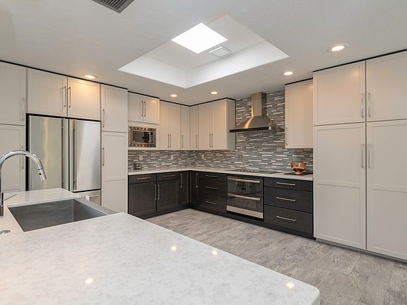 3rd image of 5755 N Placita Bacanora