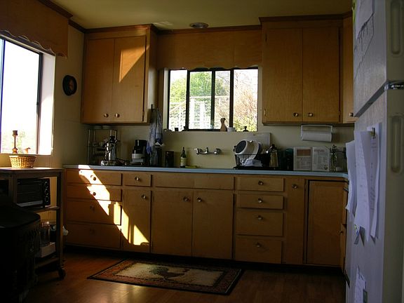 3rd image of 17858 S Angeline Ave NE