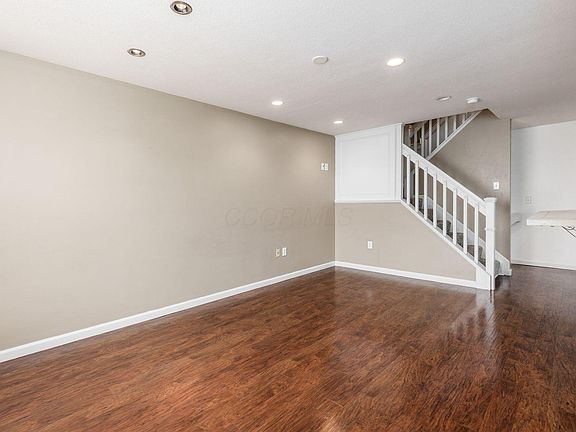 5th image of 300 Pagodatree Dr
