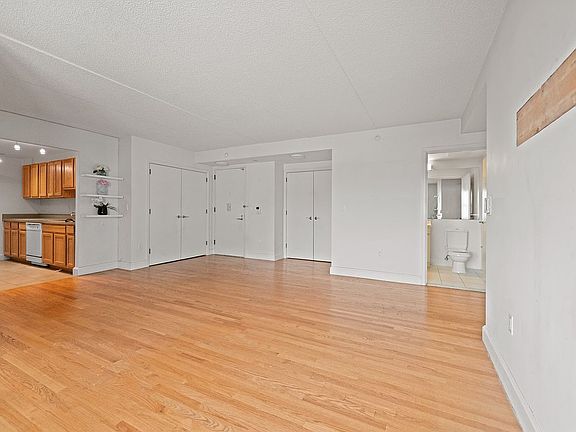 5th image of 1885 Lexington Ave APT 5A
