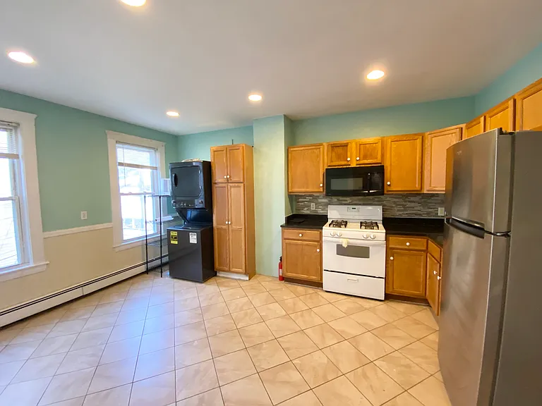 1568 Tremont St — Photo 12