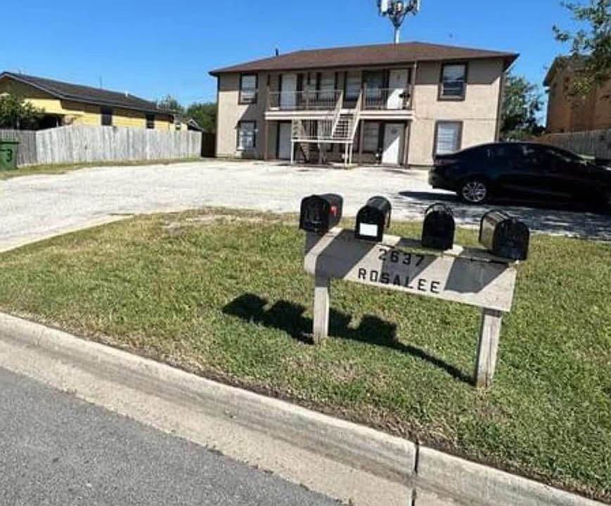 1st image of 2637 Rosalee Ave #4