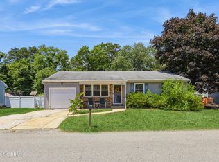 920 Neptune Ave, Beachwood, NJ 08722