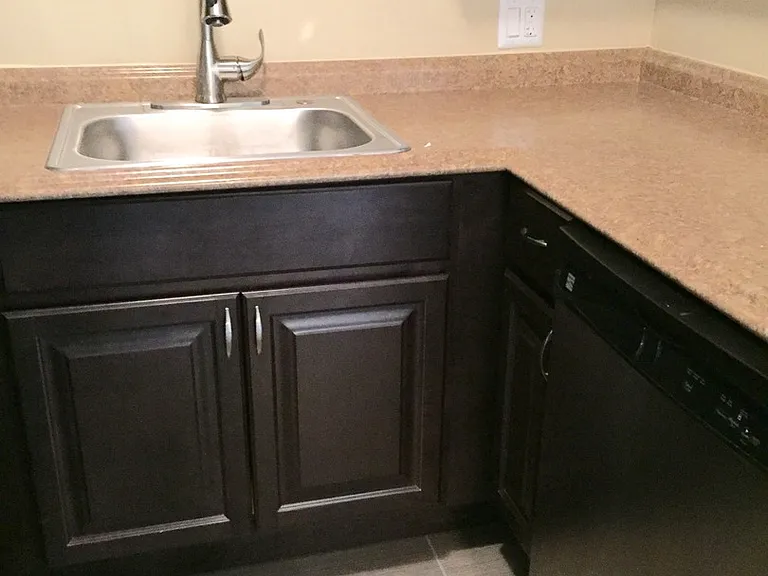 Huntington Apartments — Photo 24
