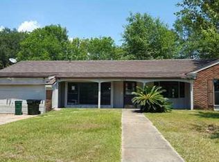3790 River Pine Dr, Moss Point, MS 39563