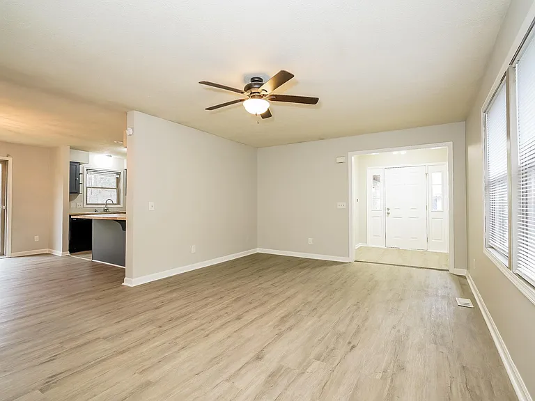 5342 Villa Ct — Photo 5