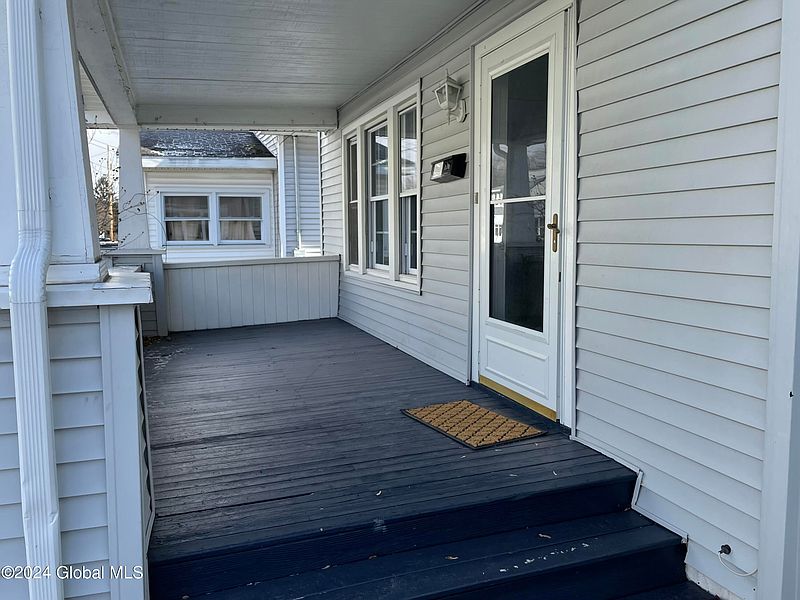 3rd image of 120 N Toll Street