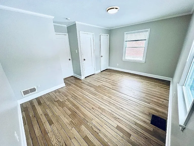 1601 Waltham Rd — Photo 7