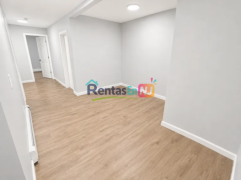 96 Summer Ave #3B — Photo 6