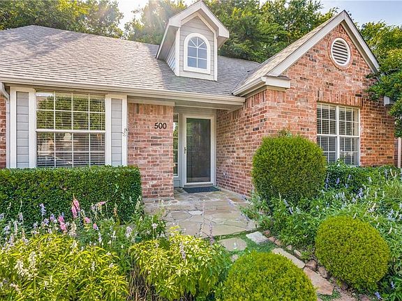 3rd image of 500 Glenn Ln