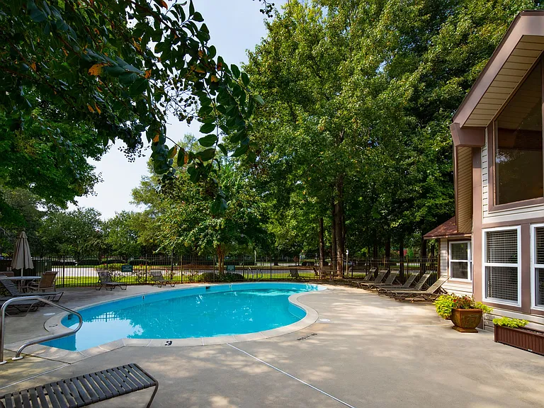 Woodbriar Apartment Homes — Photo 13