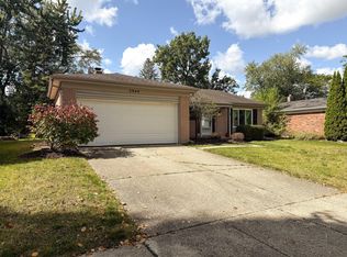 2844 Renfrew St, Ann Arbor, MI 48105