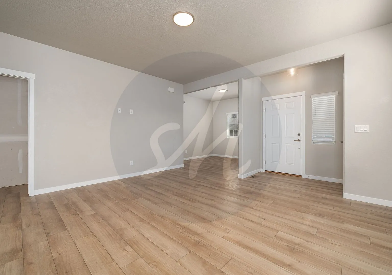 Modern Living Townhome In Palomino Ranch! — Photo 4