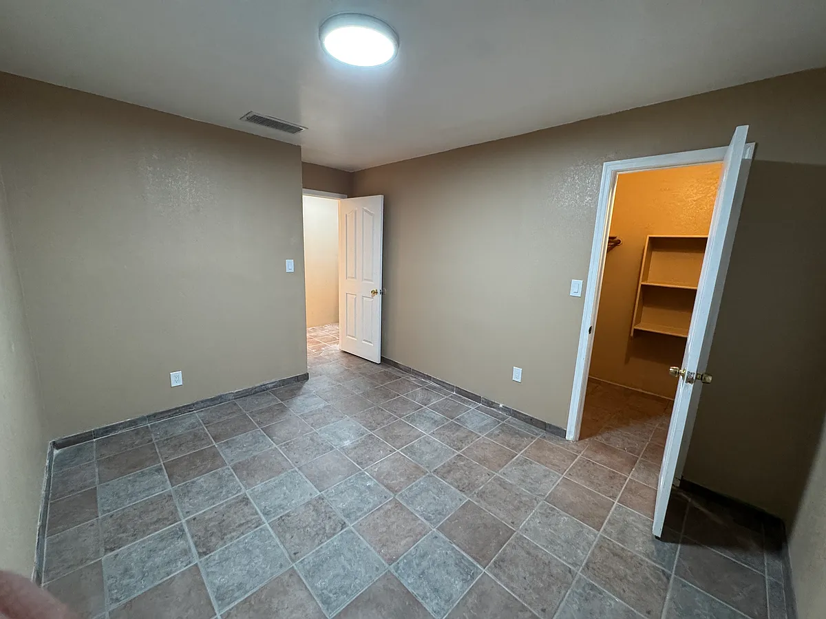 Building Photo - 3635 S Bronson Ave #3635