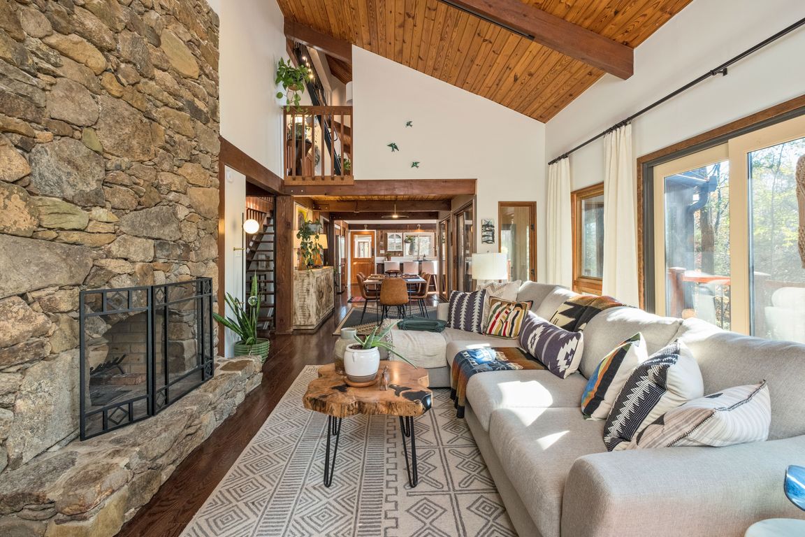 next background image