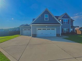 6728 Running Fox Rd, Hope Mills, NC 28348