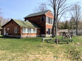 9610 Reinhardt Shrs, Levering, MI 49755