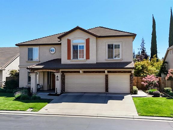 2nd image of 1816 Ville Franche Way