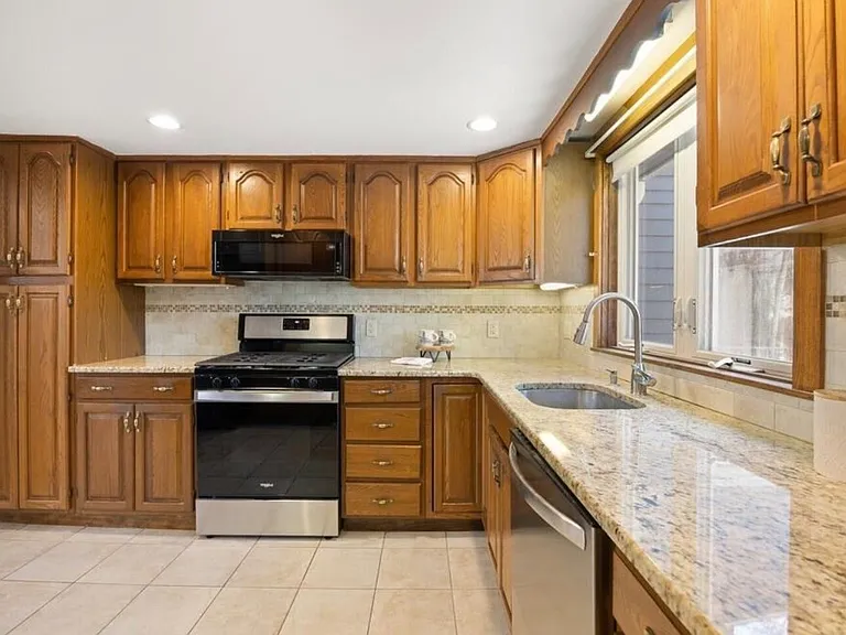25 Brown St — Photo 13