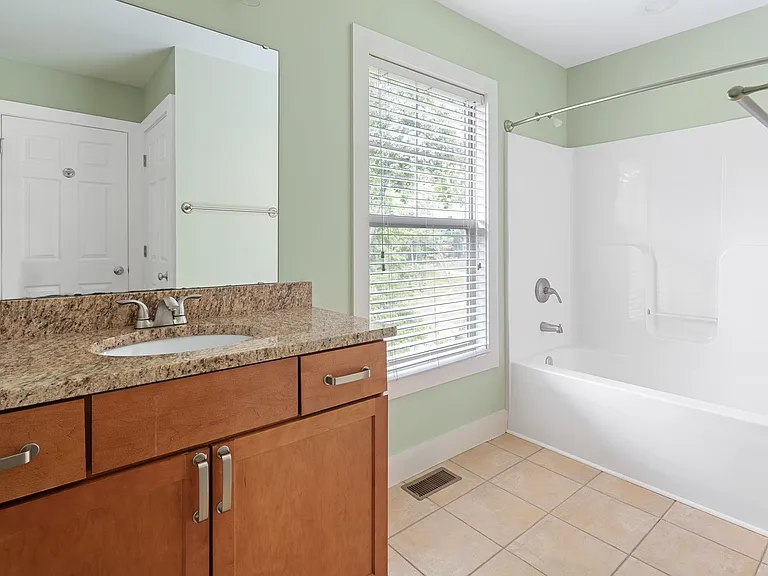 6 Thurland Ave — Photo 15