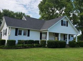 708 Holly Springs Rd, Mount Airy, NC 27030