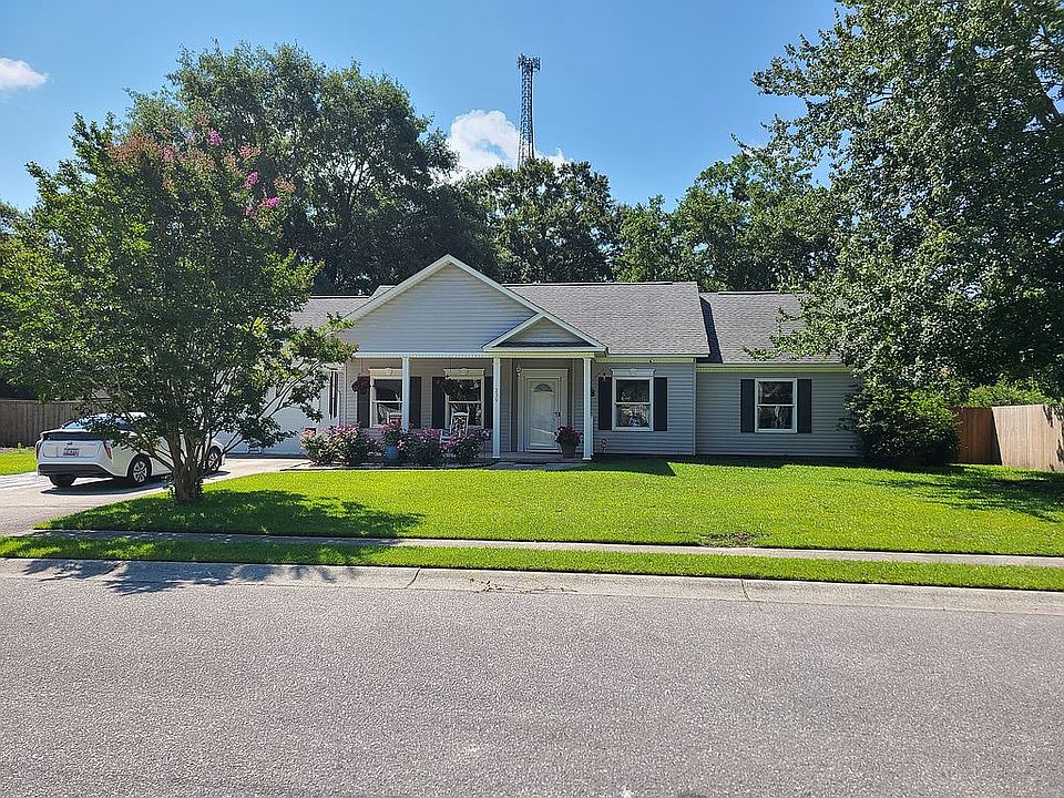 1st image of 239 Trestlewood Dr