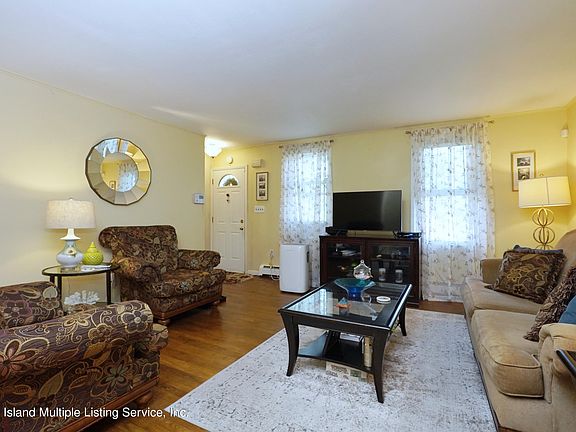 4th image of 80 Prospect Ave