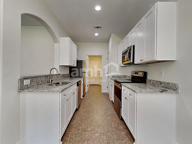 322 Creekside Way — Photo 3