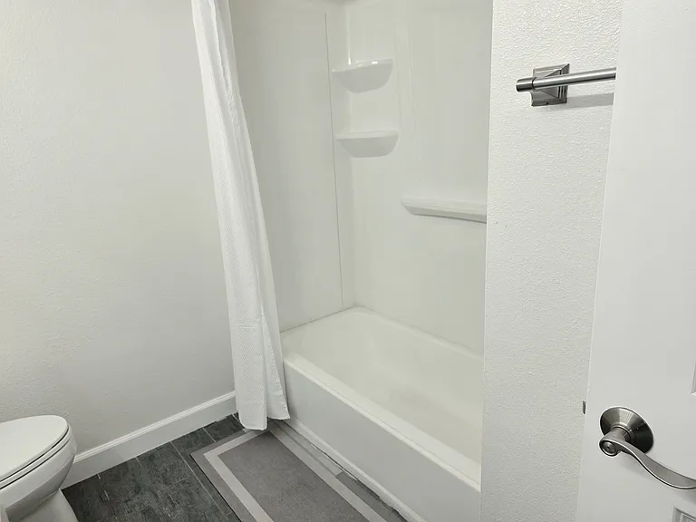4868 Embassy Cir — Photo 8