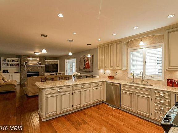 4th image of 1807 Elizabeth Ct
