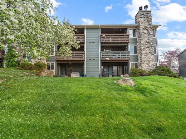 1705 Lynncrest Dr, Coralville, IA 52241