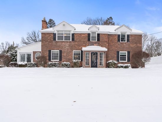 9 Van Dyke Ave, Amsterdam, NY 12010