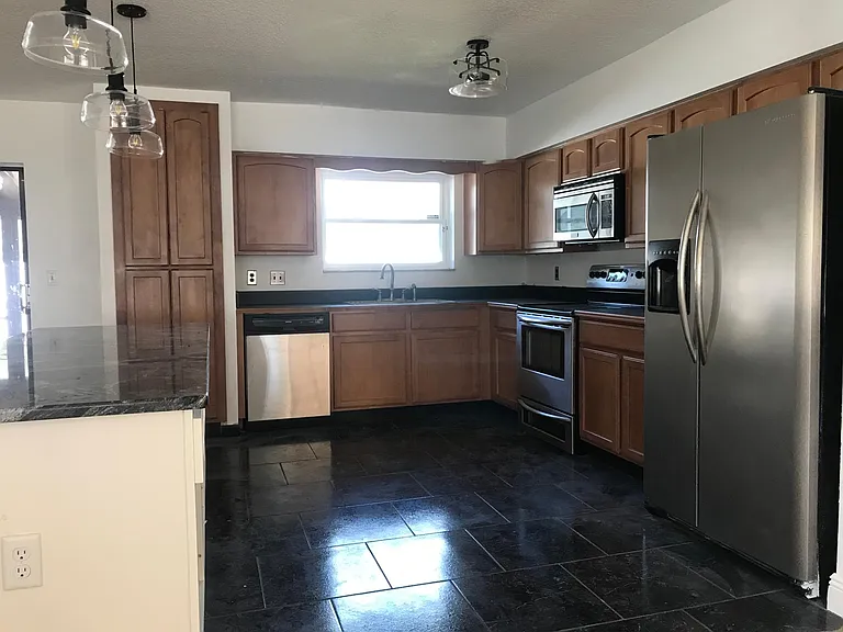 112 Tipperary Dr — Photo 5